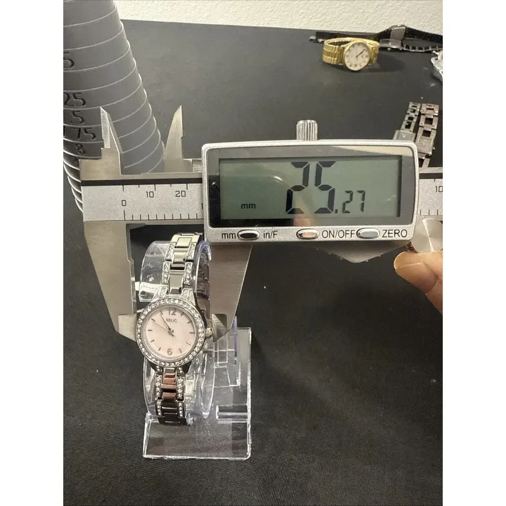 NEW RELIC BY FOSSIL ZR-34571 RUNNING PERFECTLY WITH TAGS STILL ON IT!! (B10)